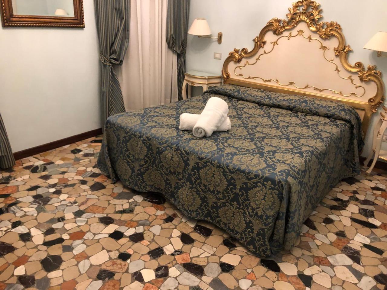 Bed & Breakfast Alloggi Santa Sofia Venezia